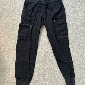 Aritzia Community Cargo Joggers